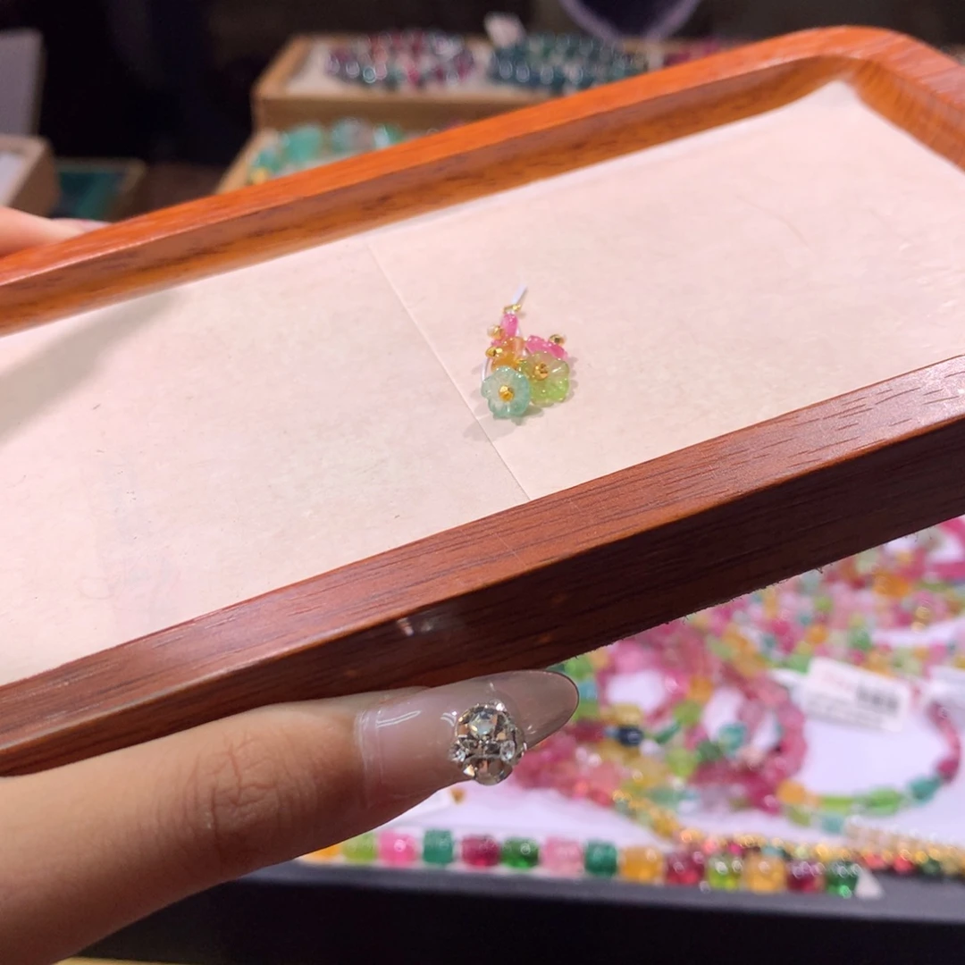 未镶嵌多样性发货其一碧玺