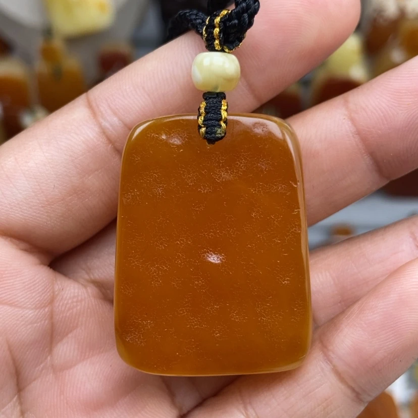 【闪购商品】琥珀颈饰未镶嵌