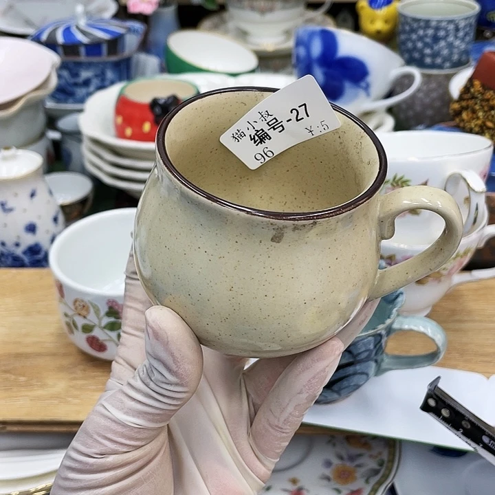 鹿屋家的美丽瓷器猫*叔