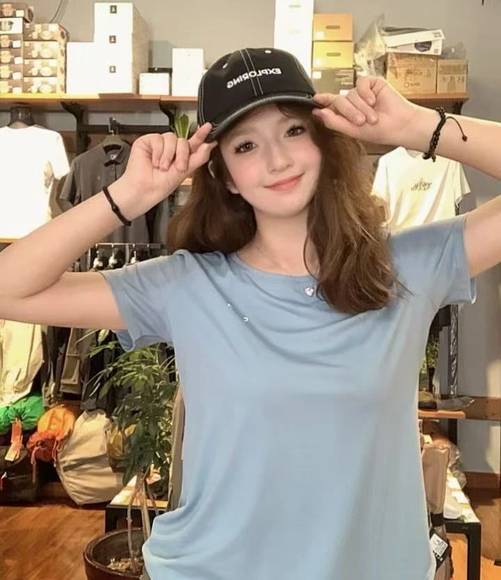 喀沃尔(CARAVA)户外夏季吸湿速干凉感女款圆领速干T