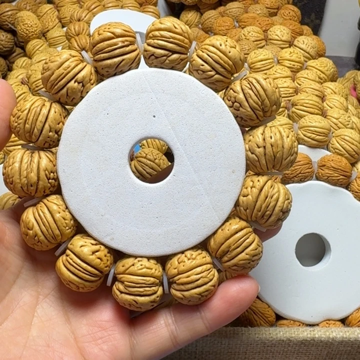 g***o桃核吊坠老树苹果