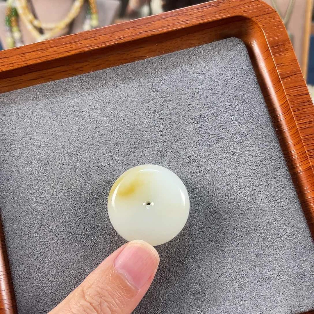 和田玉未镶嵌吊坠(不含链)