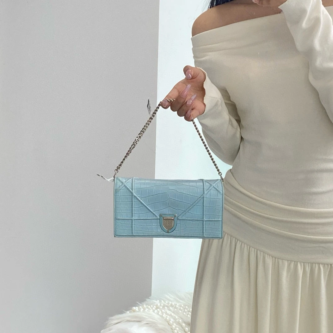 95新 DIOR/迪奥 dior薄荷蓝绿鳄压盾牌链条手提包