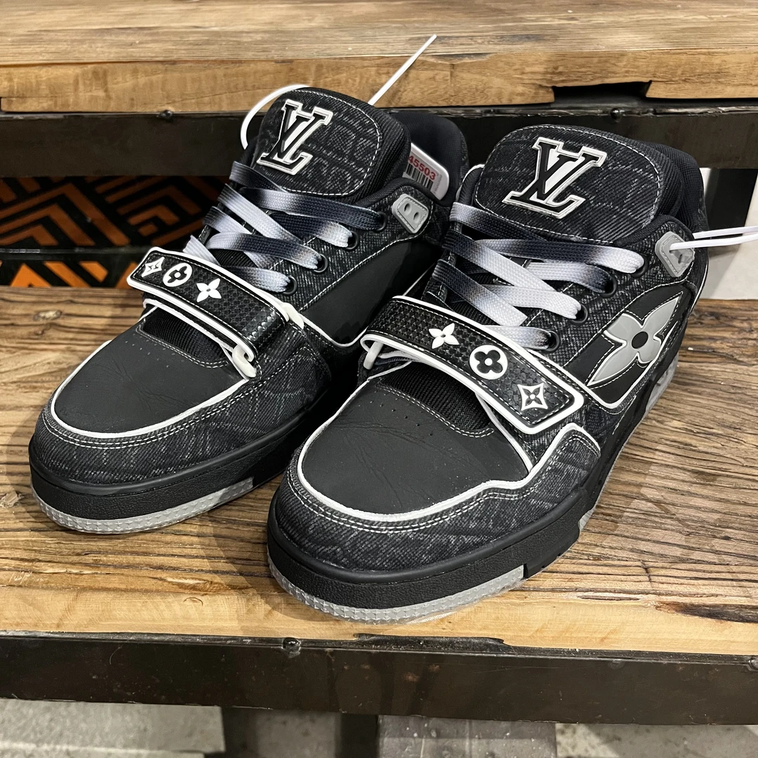 99新 LouisVuitton/路易威登 新款黑色魔术贴trainer时尚板鞋