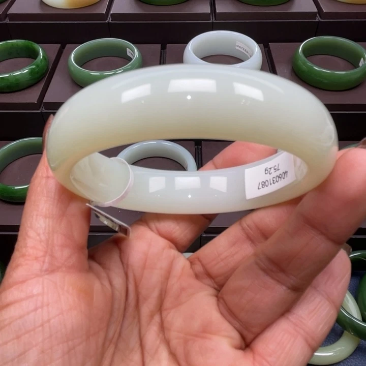 和田玉未镶嵌手镯60.61