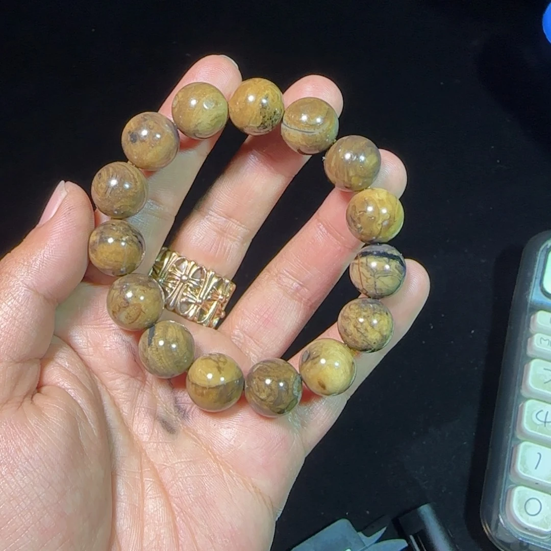 琥珀未镶嵌裸石琥珀