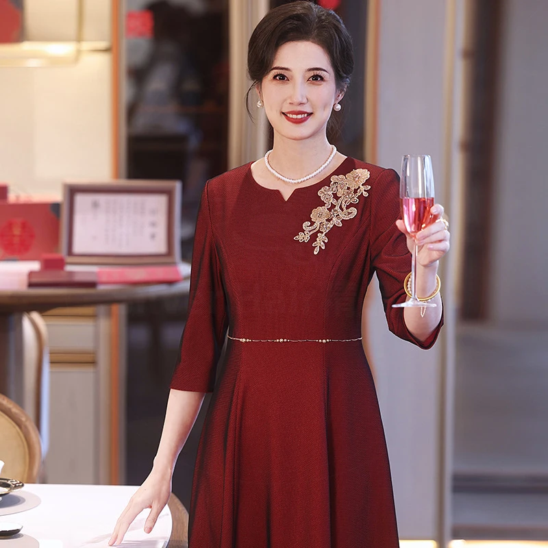 新款秋冬高贵中老年女装V领连衣裙喜婆婆婚礼服气质结婚宴敬酒sh