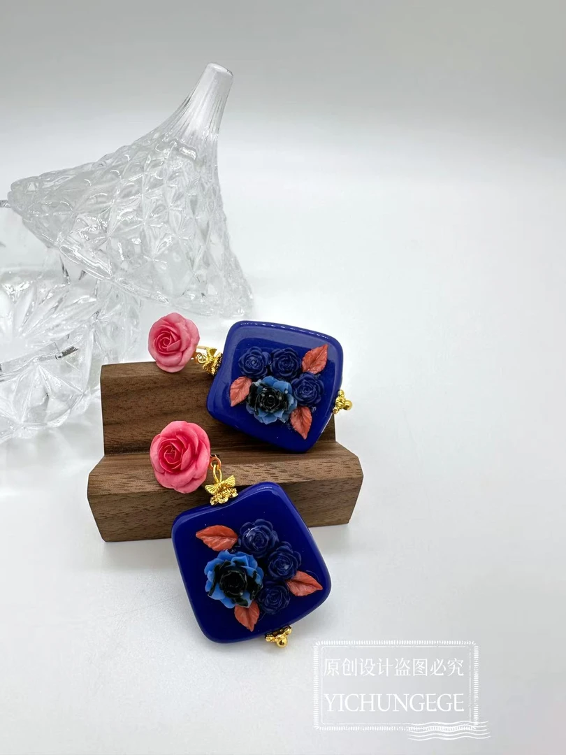 铜合金耳饰 轻奢高级  法式复古韩风百搭小众2025新款原创耳环