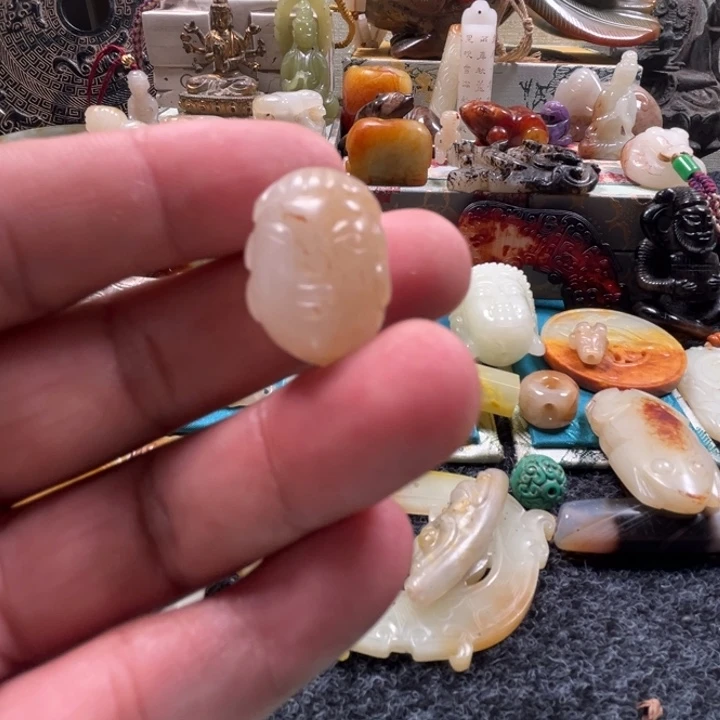 天***泰未镶嵌和田玉（糖玉）挂件