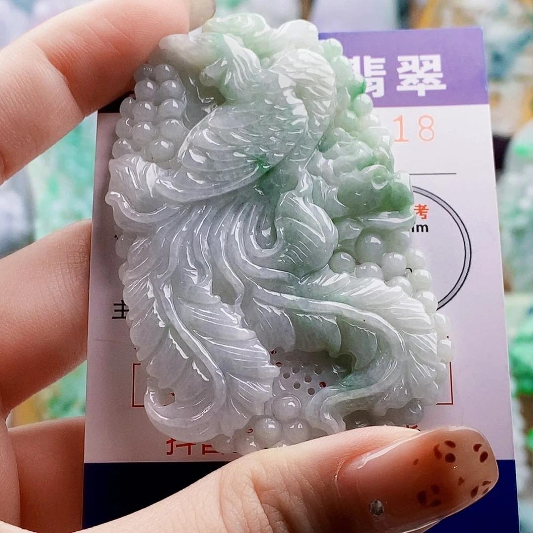 吊坠(不含链)未镶嵌翡翠