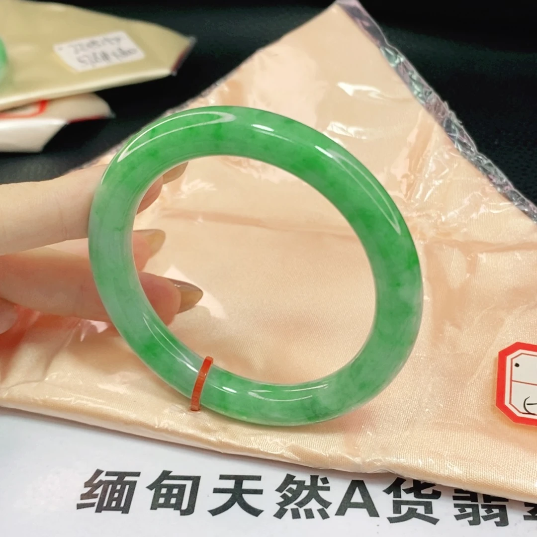 未镶嵌手镯翡翠B****o54.8圆条