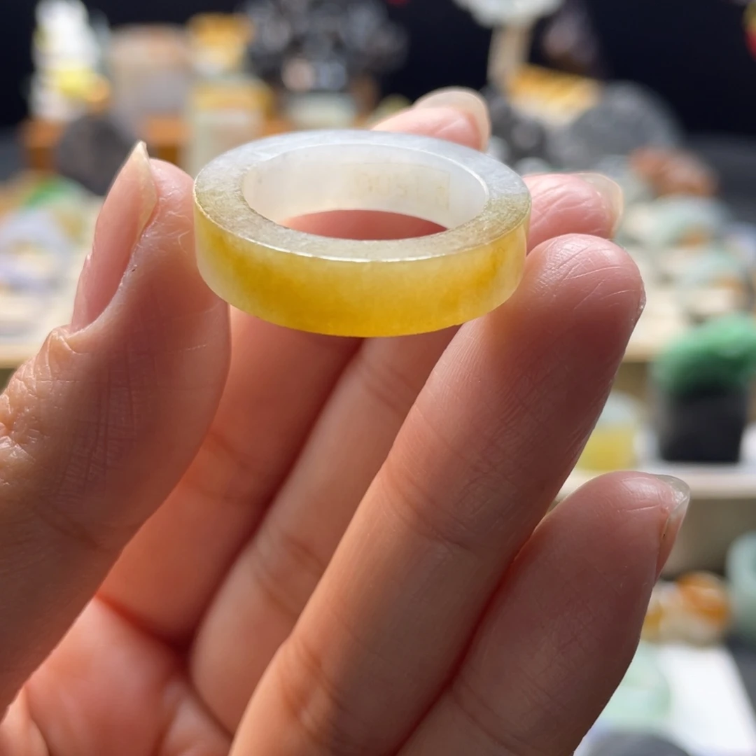 定制翡翠未镶嵌戒指