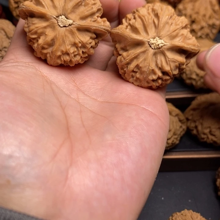 把件文玩核桃风***@宫灯