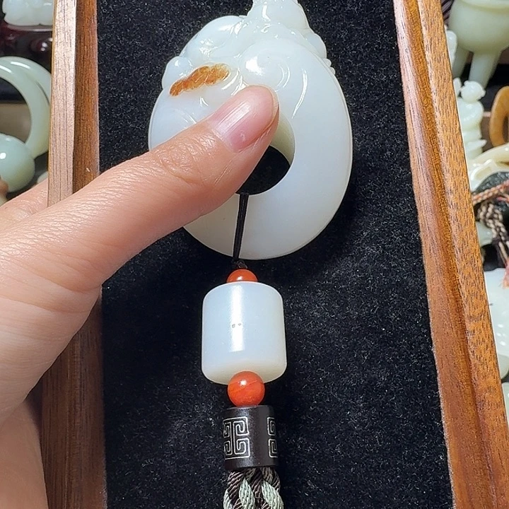 4***1新号开播 手把件一件