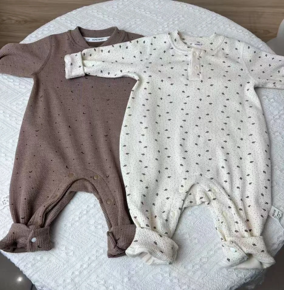 ZP新品上新0-16个月新款四季款新生儿灯芯暖绒无骨连体衣长袖爬服