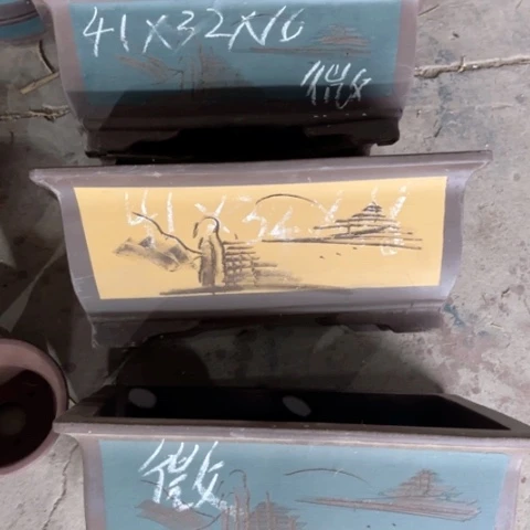 100/3。  微瑕。