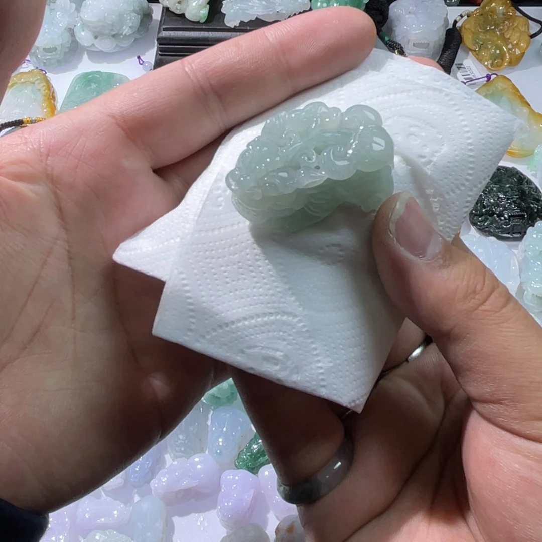 翡翠颈饰未镶嵌天然