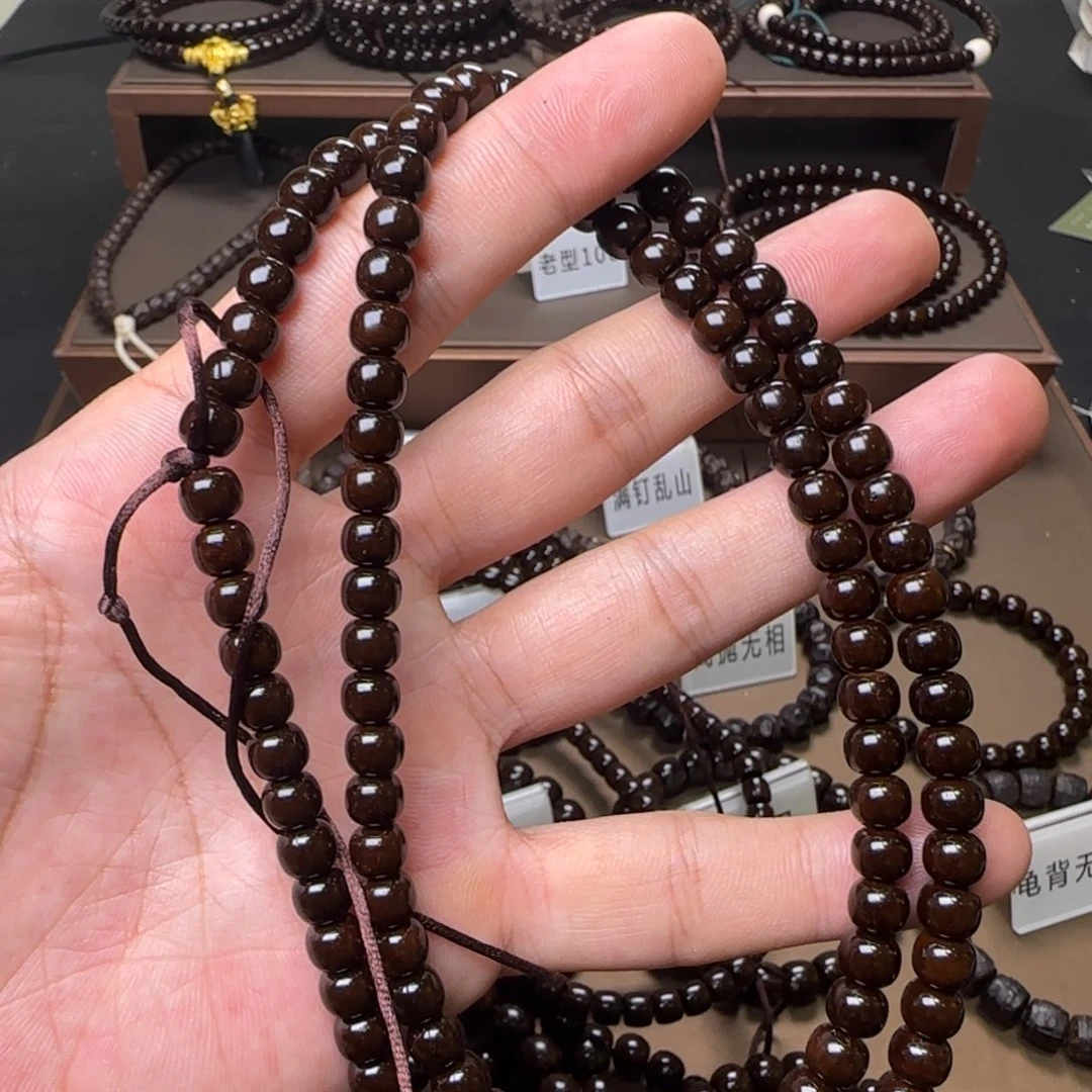 涵***吊坠椰蒂7.6老行精挑108