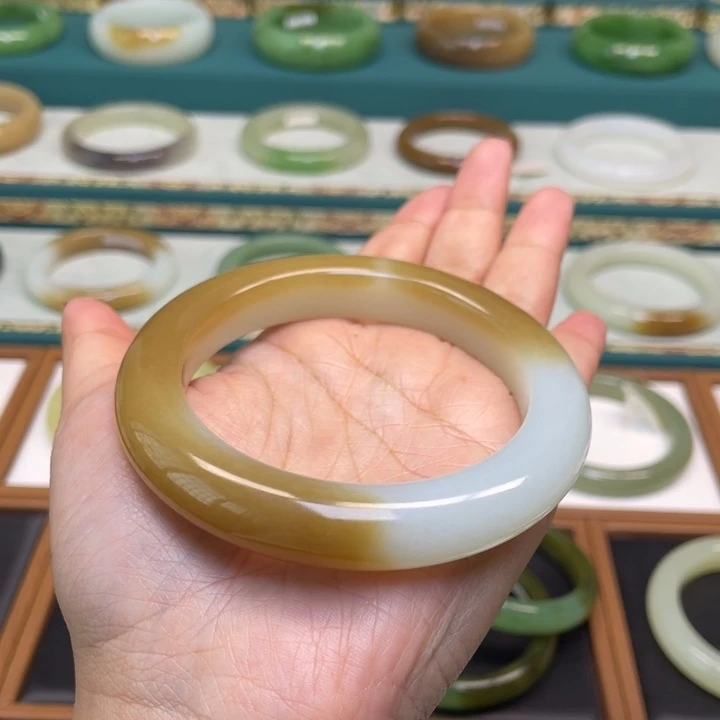 和田玉手镯未镶嵌60