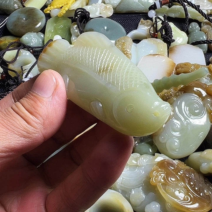 和田玉未镶嵌吊坠(不含链)