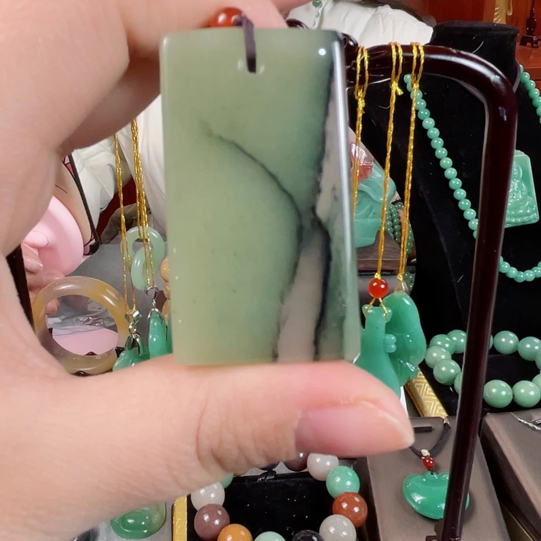 密玉（石英质玉）吊坠未镶嵌