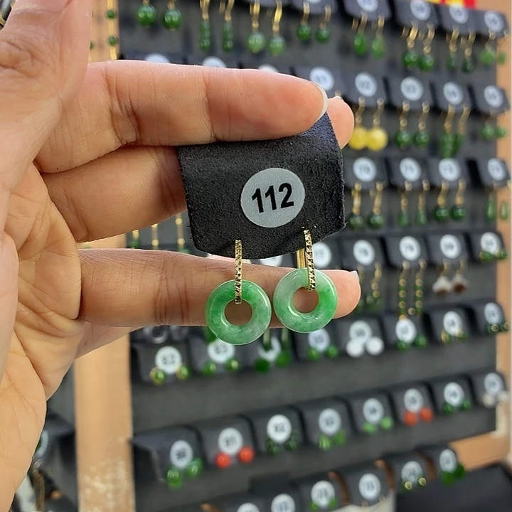 翡翠18K金镶嵌耳饰