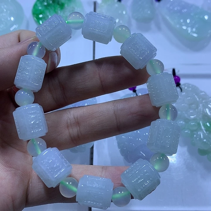 翡翠未镶嵌颈饰天然翡翠A货吊坠