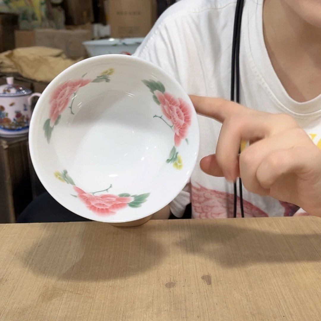 摆件////景德镇陶瓷瓷器。12.5厘米。2个
