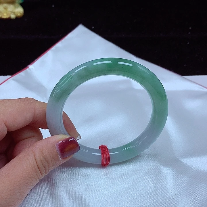 未镶嵌手镯（圆镯）翡翠圈口55