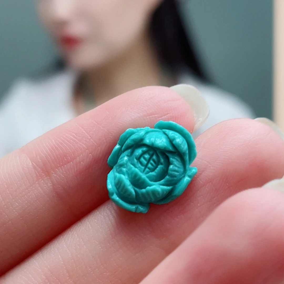 未镶嵌绿松石颈饰