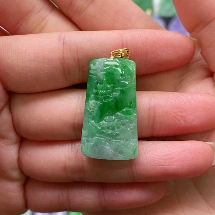 翡翠颈饰未镶嵌吊坠