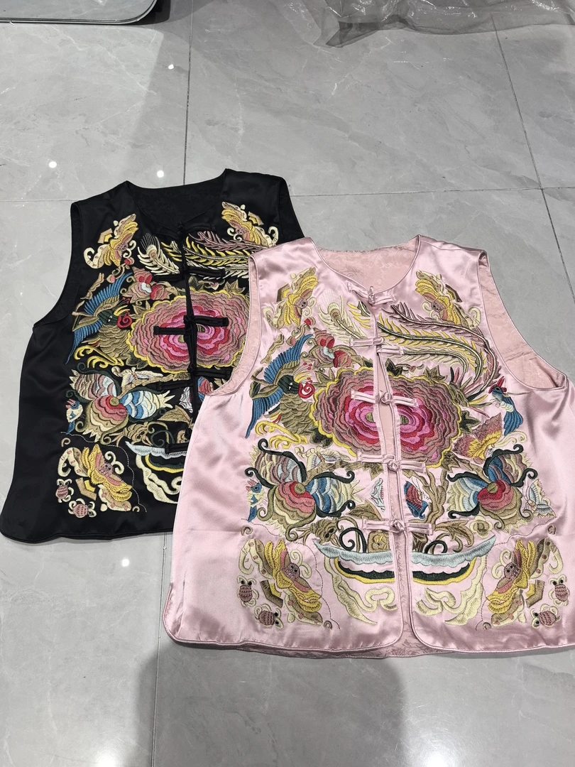 24060复古刺绣植物花卉马夹 重工刺绣民族风