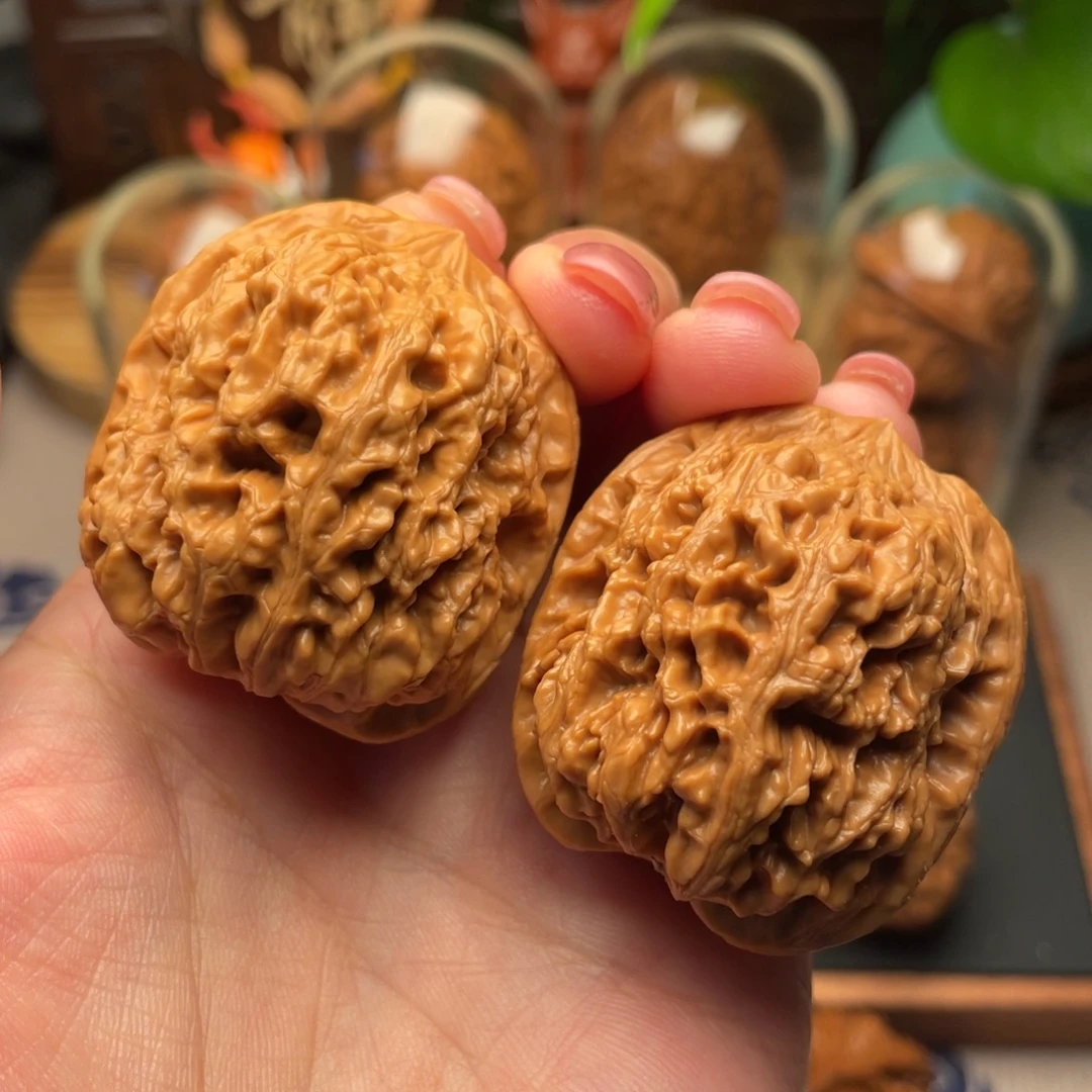 桃核把件46.7克全品西北将军39