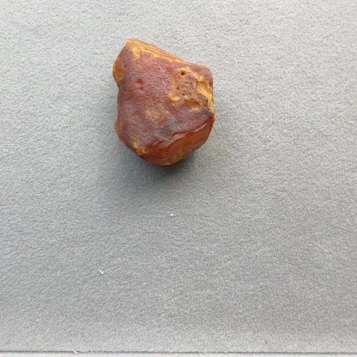 七***月未镶嵌琥珀耳饰8.7克