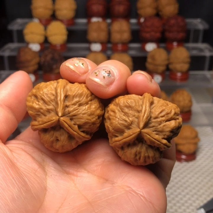 把件文玩核桃3铁三角三棱