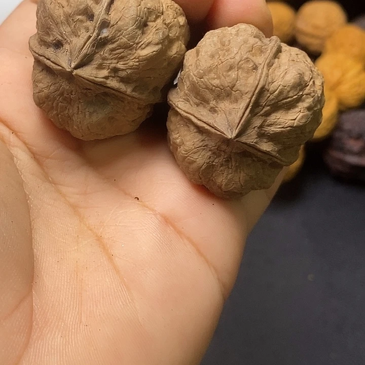 把件文玩核桃云南文玩核桃48号35mm