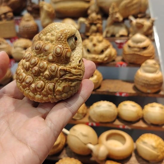 夜***、竹竹根雕三足金蟾