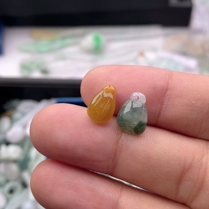 一***翡翠未镶嵌吊坠(不含链)