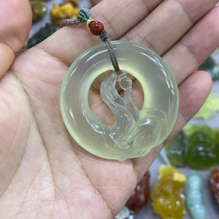 未镶嵌蛇纹石玉挂件