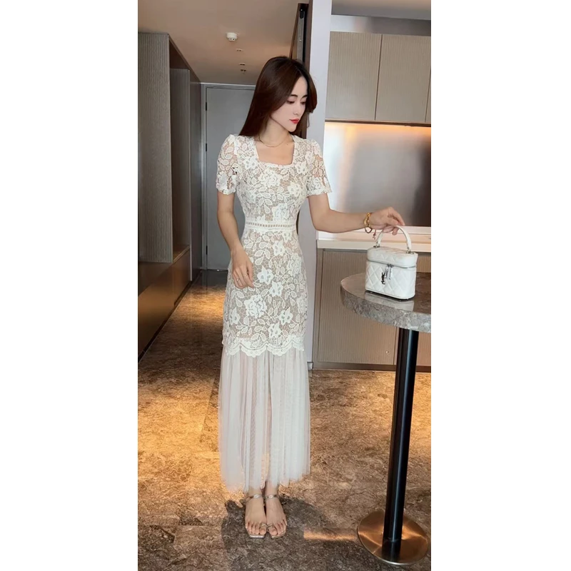 名媛风气质洋气方领镂空水溶植绒蕾丝网纱拼接连衣裙女中长款裙子