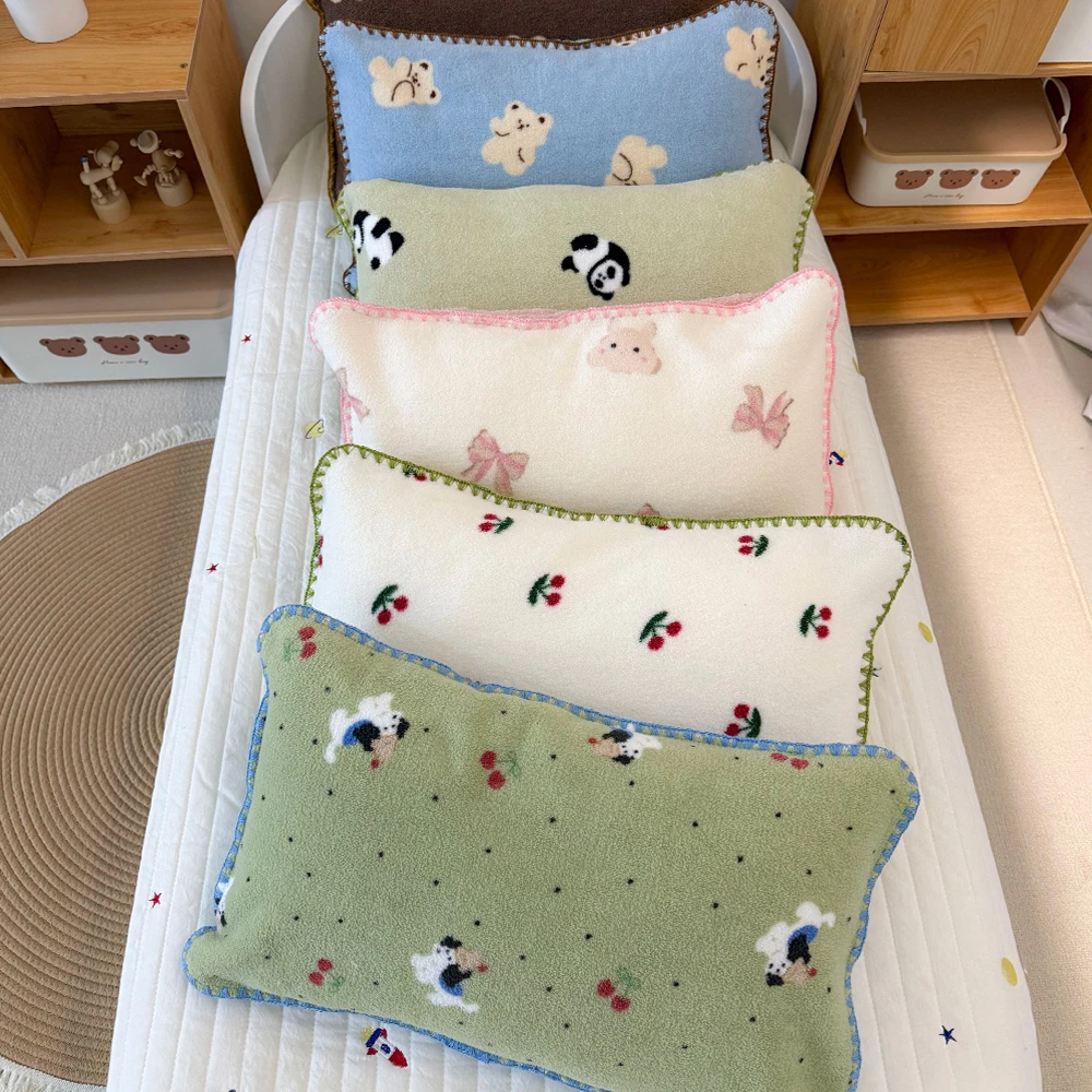 A类宝宝暖绒枕套秋冬幼儿园枕头套30X50单只装可爱枕套婴幼儿枕巾