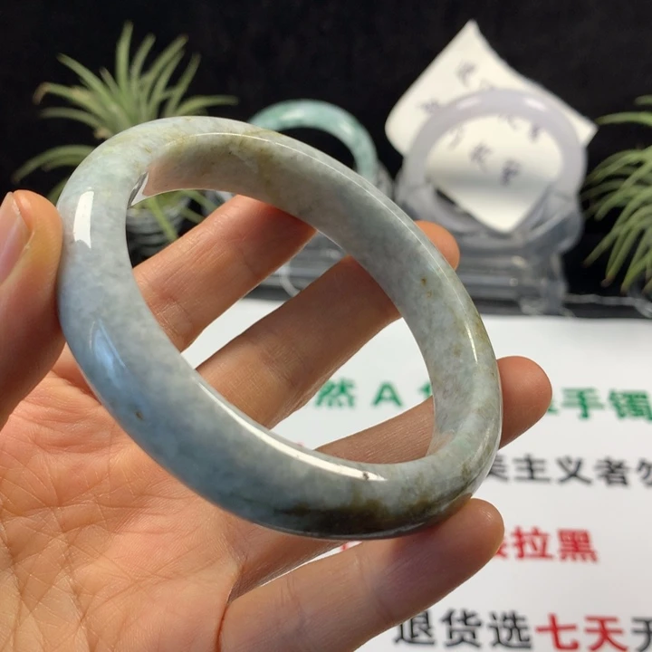 翡翠未镶嵌手镯37。 63圈
