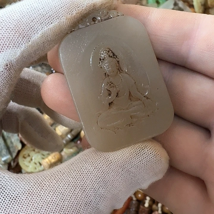 和田玉未镶嵌挂件