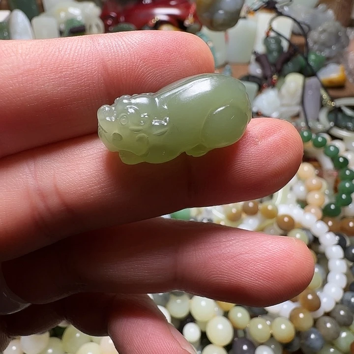 和田玉（青白玉）未镶嵌颈饰