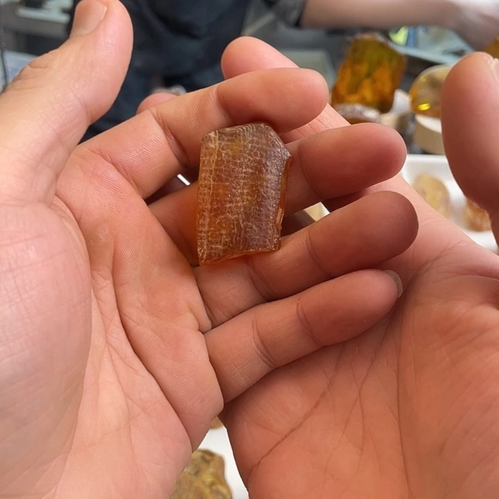 禾***子定制琥珀未镶嵌天然琥珀蜜蜡