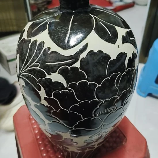 瓷片瓷器摆件，瓷片，沙锅，均有点瑕疵。