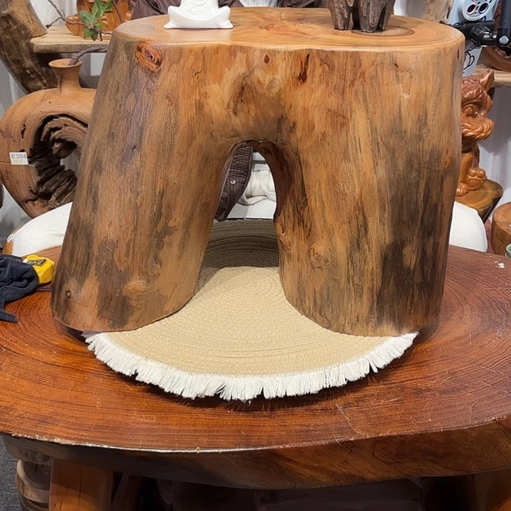 香樟木香樟木根雕凳子一物一拍编号长43宽27高38