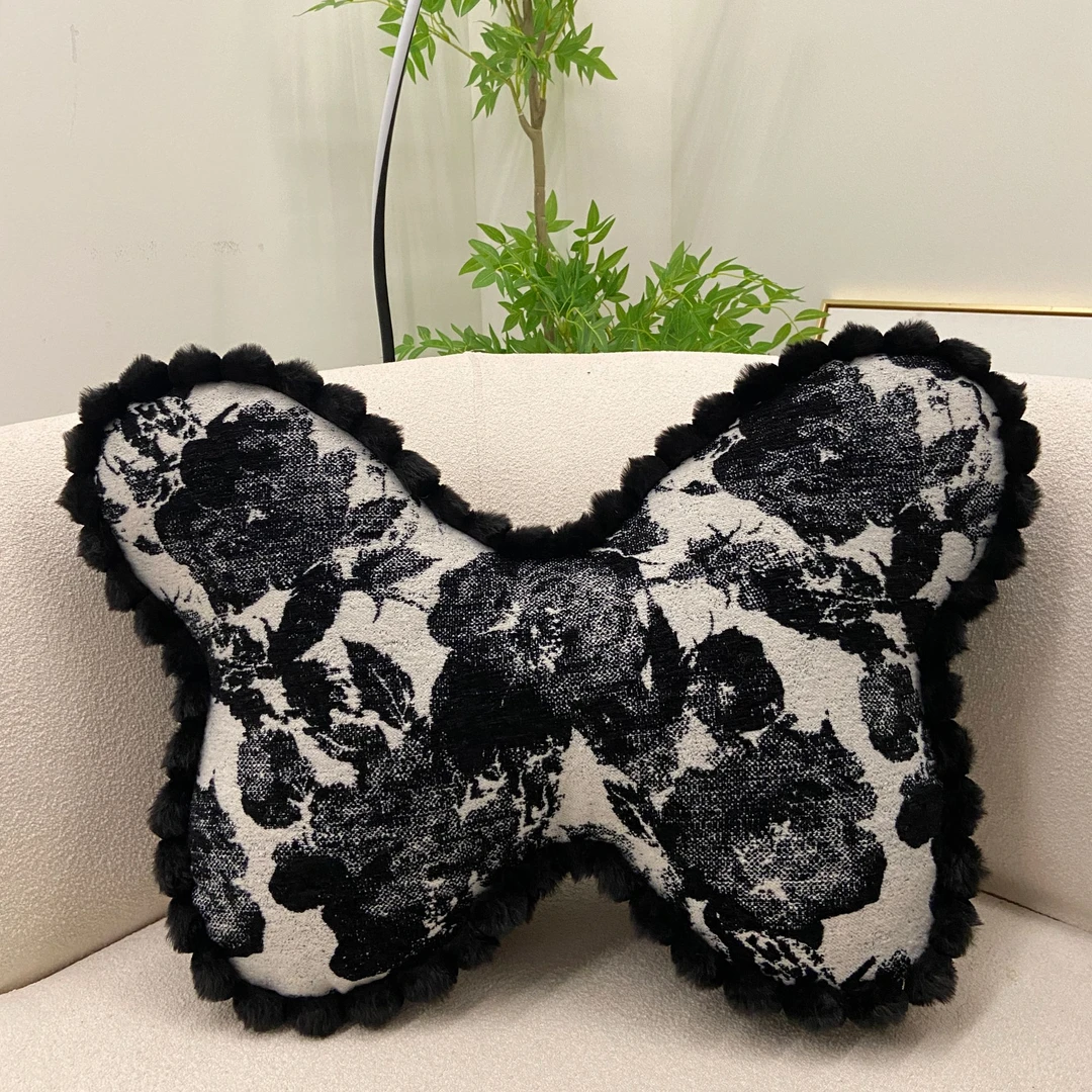 棉麻蝴蝶抱枕多功能护腰靠枕适用于沙发床头办公室汽车轻奢高级感