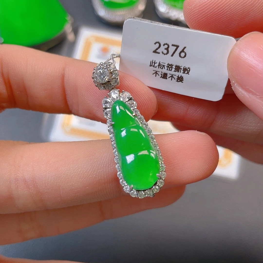 【闪购商品】颈饰银S925镶嵌翡翠翡翠