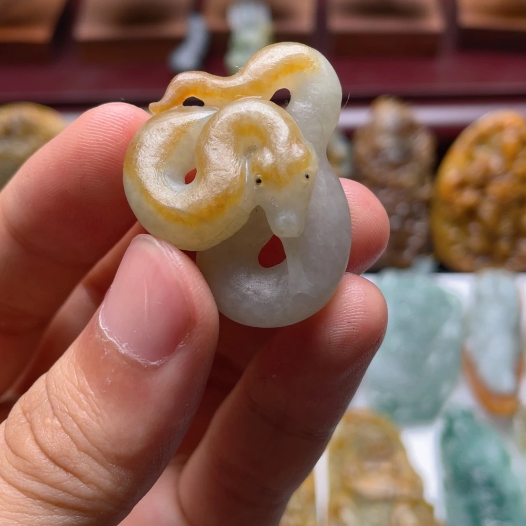 木***乙定制翡翠未镶嵌翡翠